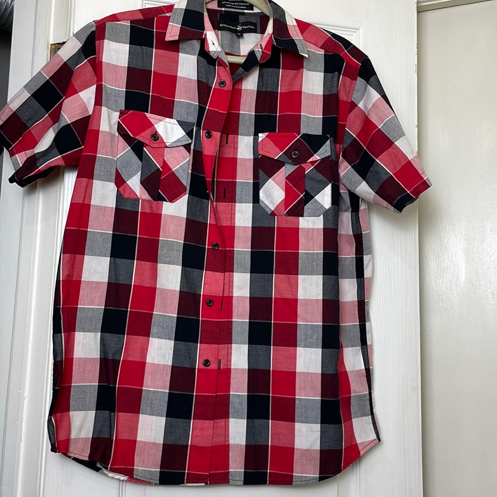 Beverly Hills Polo Club Men’s M button-down shirt